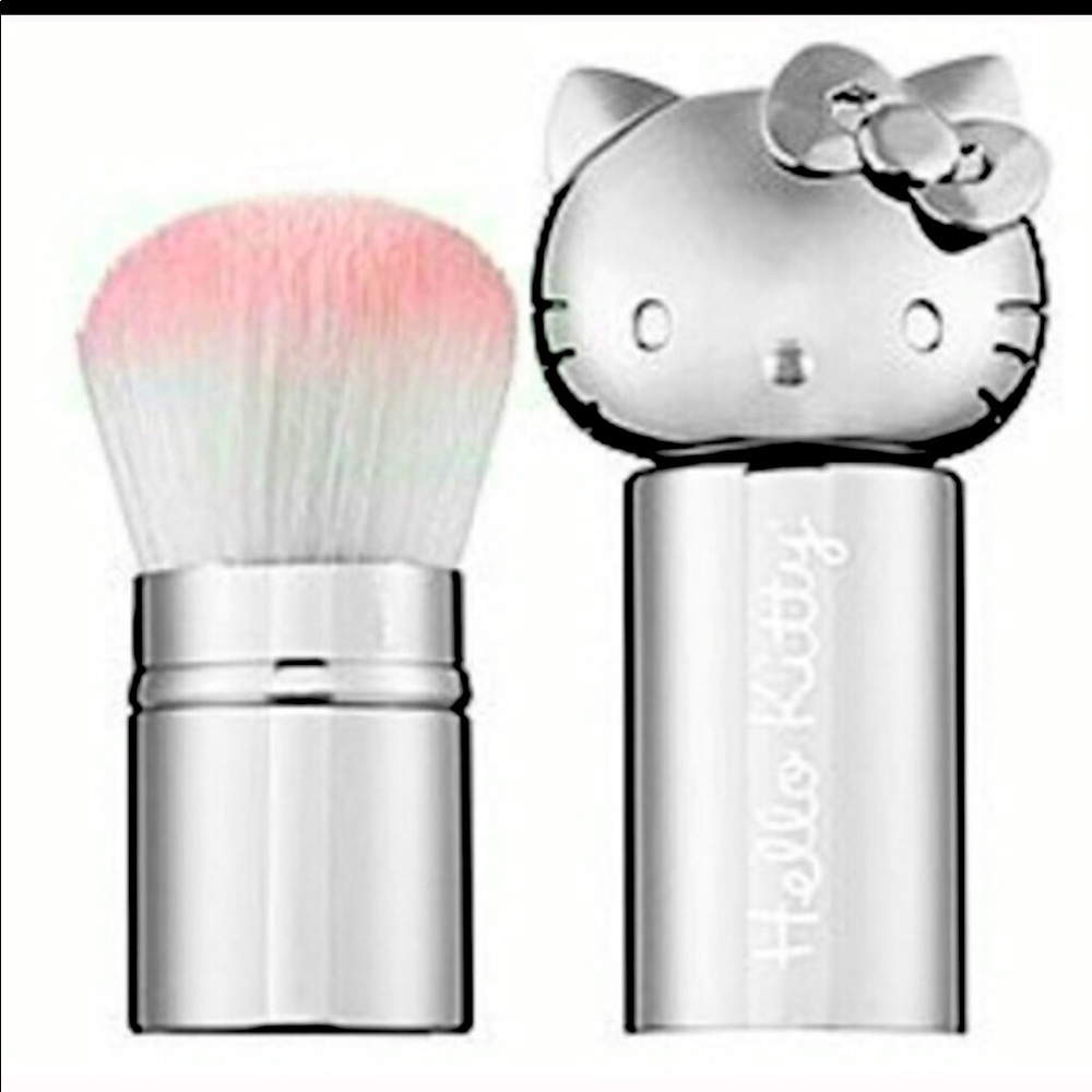 Sold Hello kitty Sephora kabuki brush